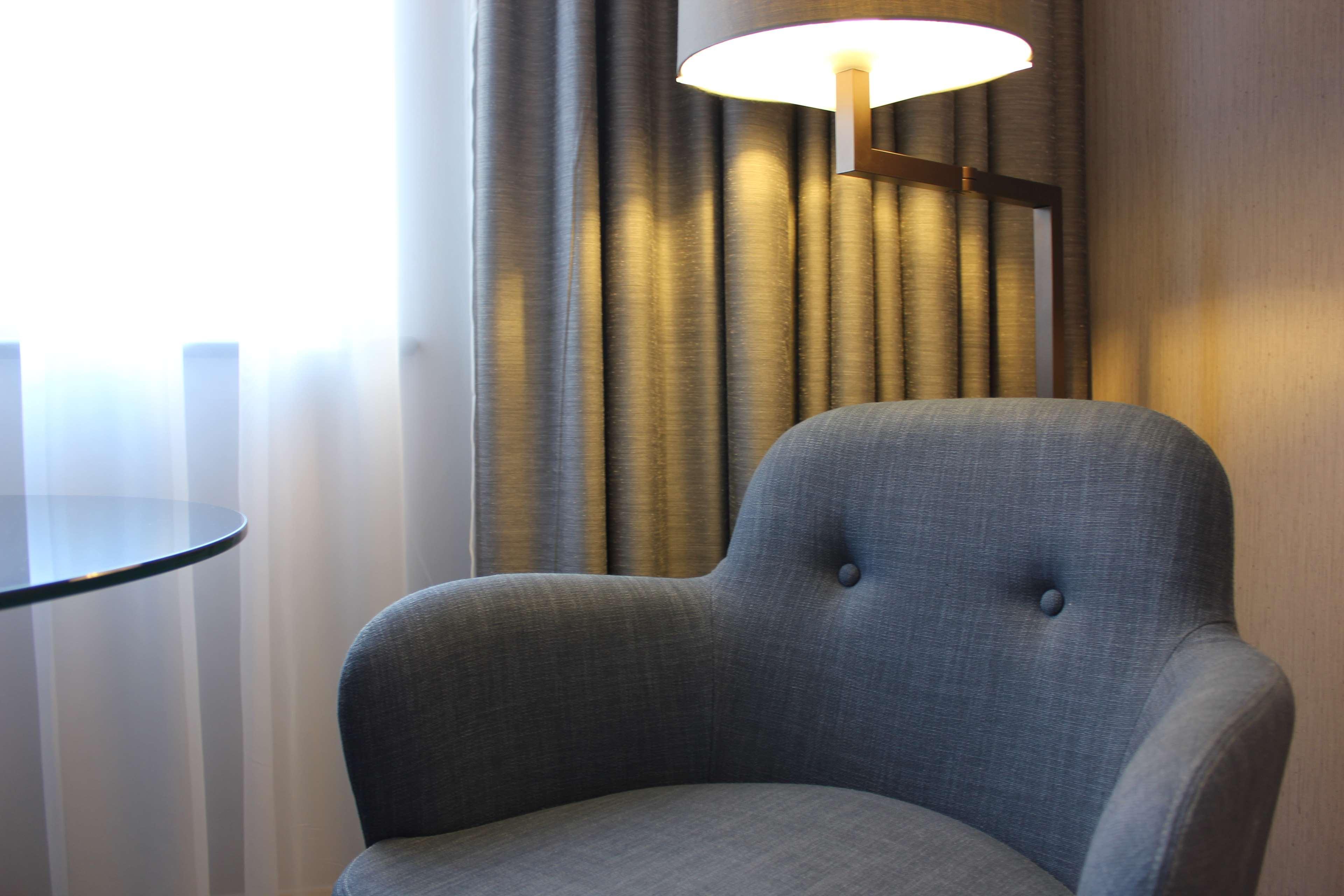 Doubletree By Hilton Swindon Hotel מראה חיצוני תמונה