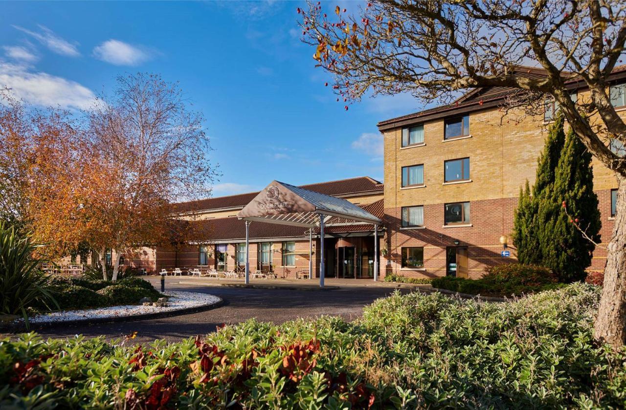 Doubletree By Hilton Swindon Hotel מראה חיצוני תמונה
