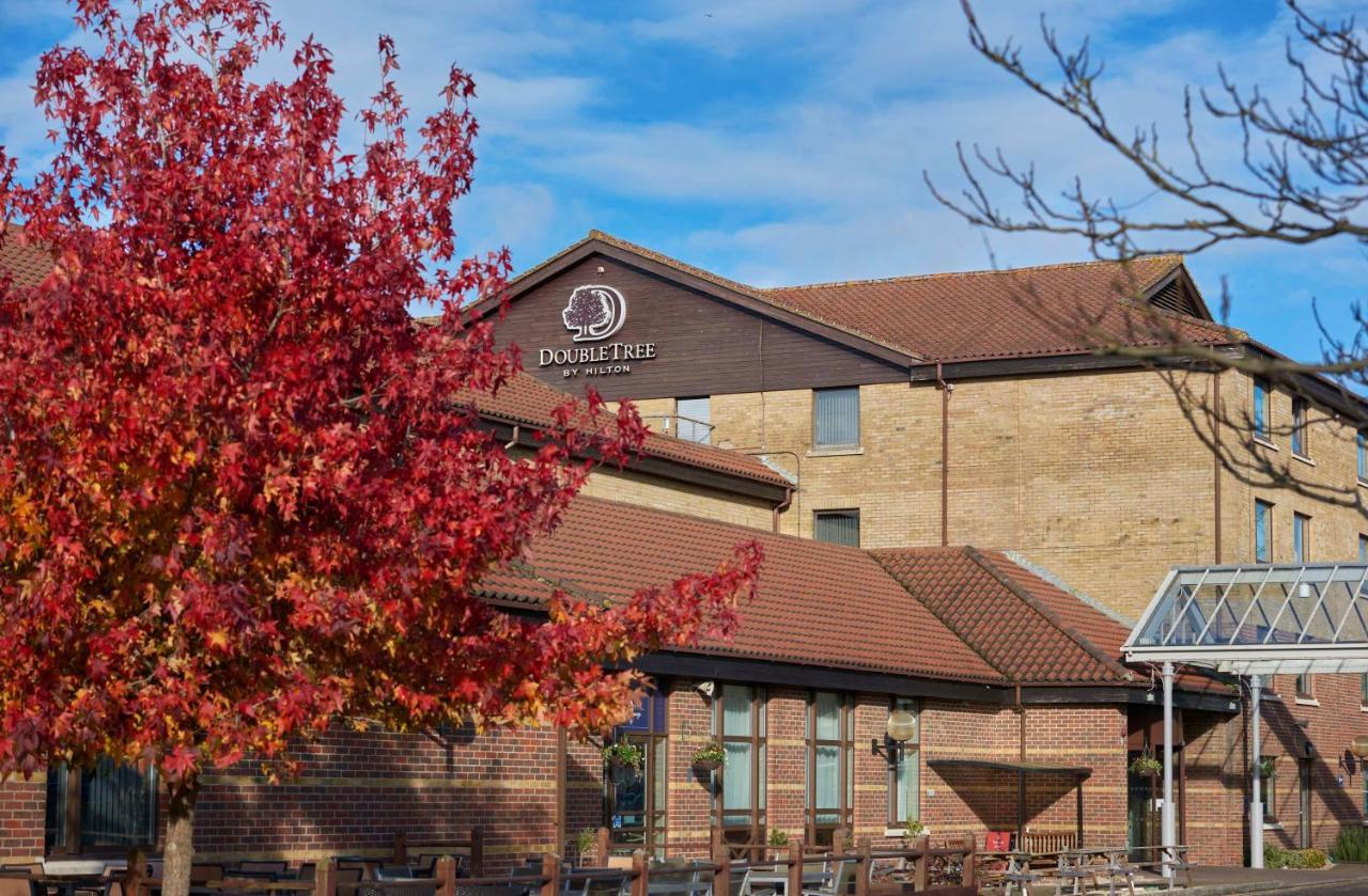 Doubletree By Hilton Swindon Hotel מראה חיצוני תמונה